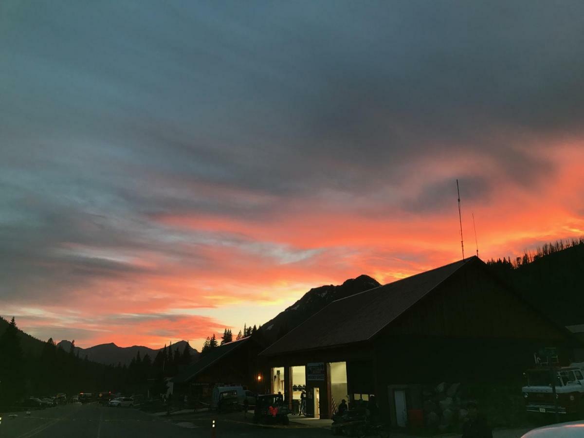 Elk Horn Lodge Cooke City Exterior photo
